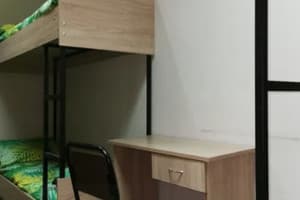 Хостел Comfort-Hostel. Место в мужском 6-местном номере  1