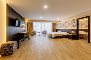 Гостинично-ресторанный комплекс Mayak Resort. Семейный двухместный  1