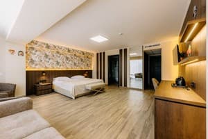Гостинично-ресторанный комплекс Mayak Resort. Улучшенный двухместный  4