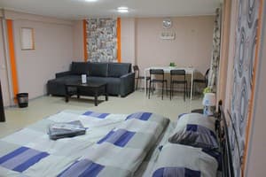 Хостел Uneed Rooms - Petropavlivska. Эконом 4-местный №1 1