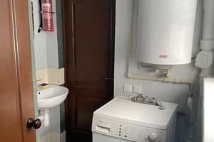 Хостел uaHOSTEL на Подоле. Место в женском двухместном номере  8